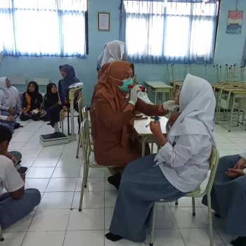 Smamuga Tulangan Gelar Screening Kesehatan Siswa Bekerja Sam