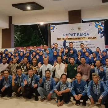 *Malam Keakraban Family Gathering SMAMUGA Bersama PCM Tulang