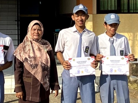 HUT RI ke 79 SMAMUGA TULANGAN BERTABUR PRESTASI