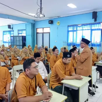 Menjadi Guru Dunia Akhirat, Pesan Baitul Arqom untuk Guru da